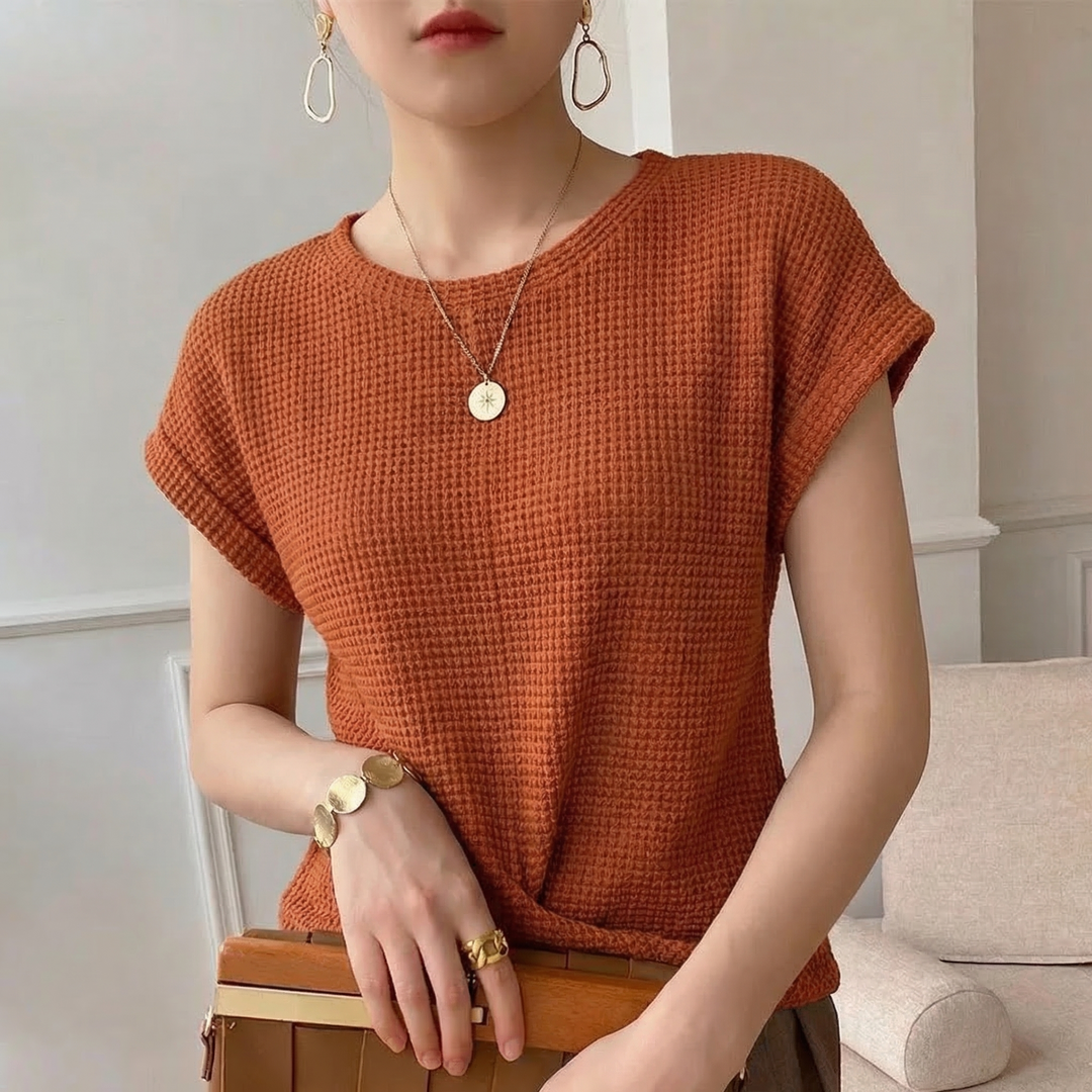 Vivienne | Women's Textured Tee for Everyday Comfort