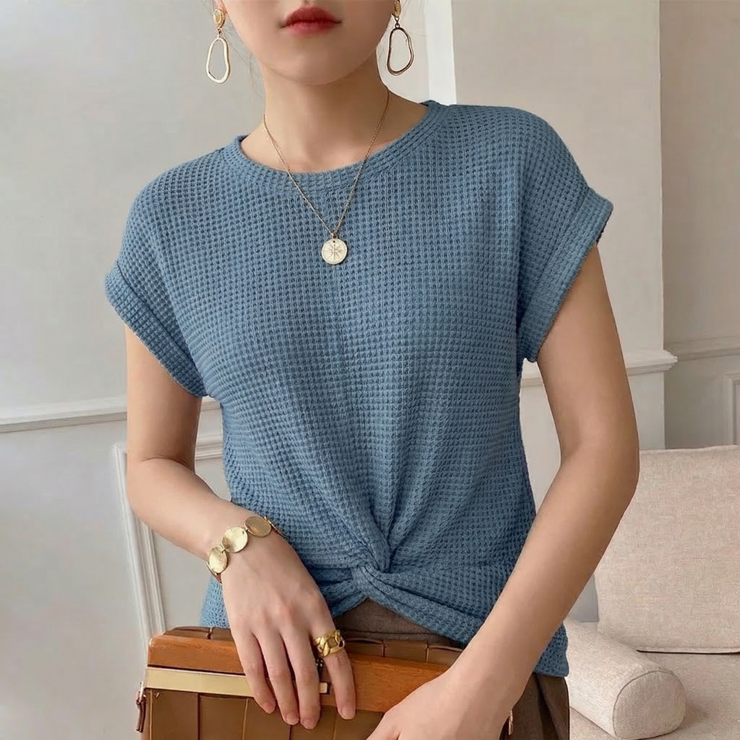 Vivienne | Women's Textured Tee for Everyday Comfort