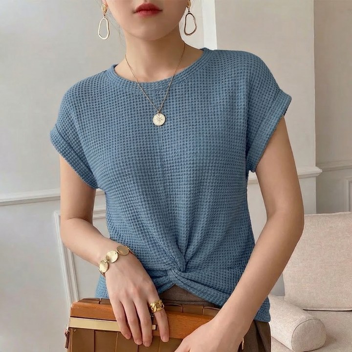 Vivienne | Women's Textured Tee for Everyday Comfort
