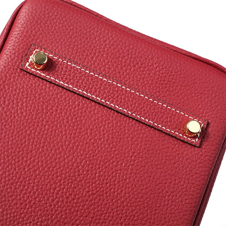 Amelia | Women’s Handbag with a Structured Top Handle Design