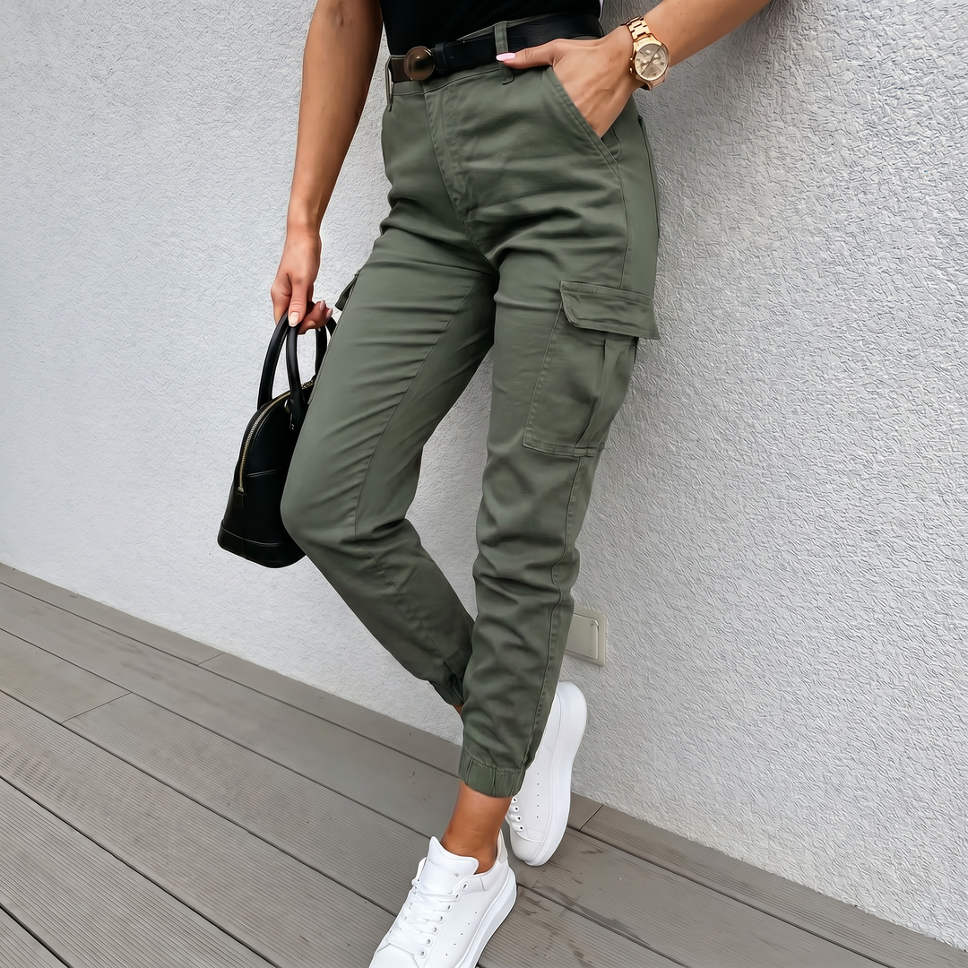 Nova | Women’s Cargo Trousers in a Tapered Everyday Fit
