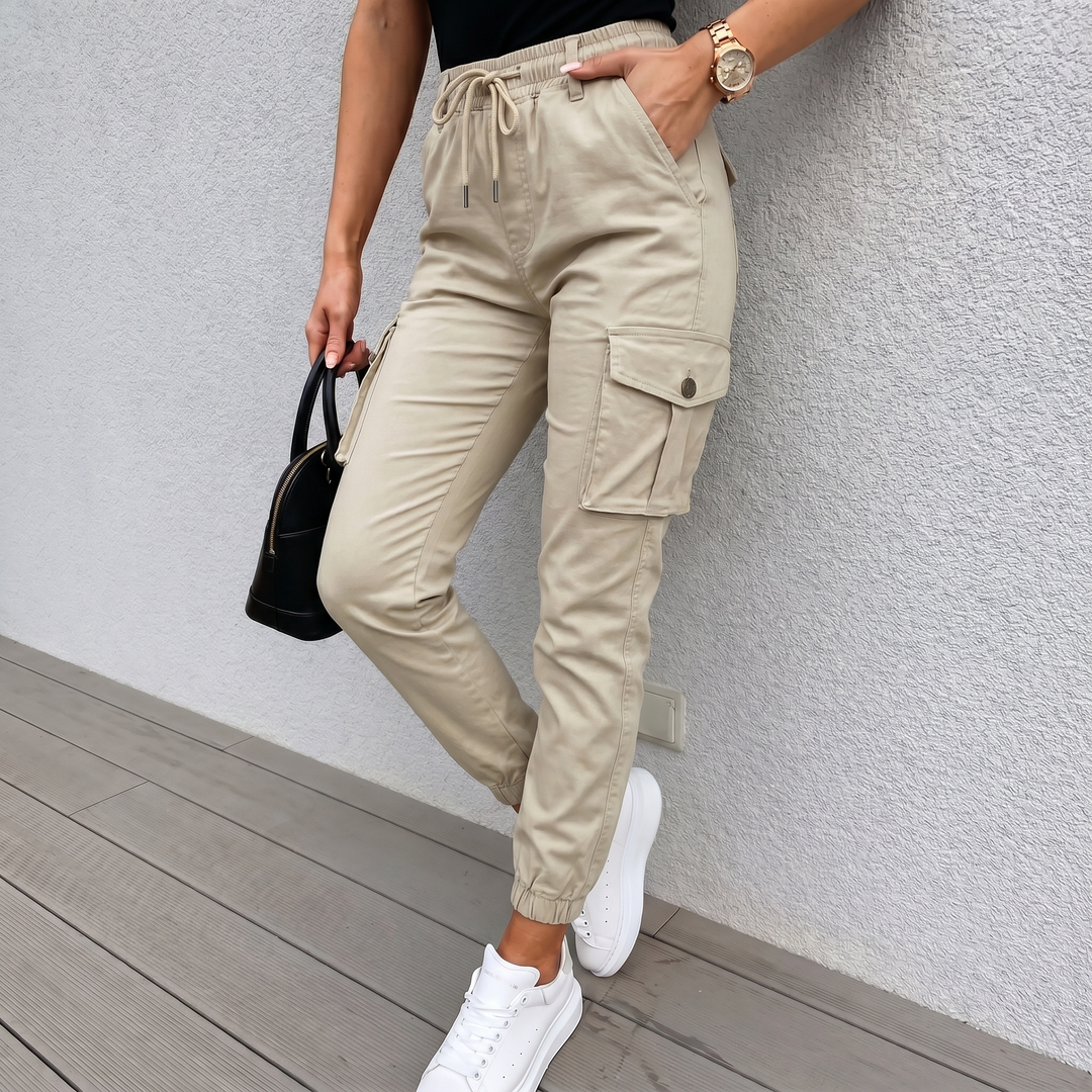 Nova | Women’s Cargo Trousers in a Tapered Everyday Fit