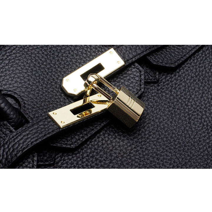 Amelia | Women’s Handbag with a Structured Top Handle Design