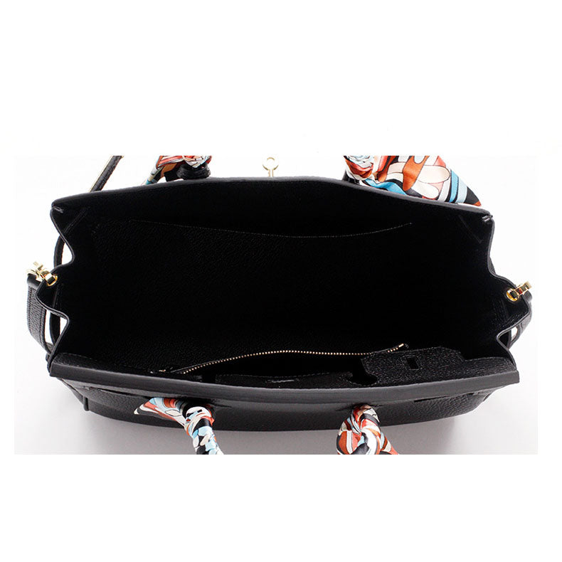 Amelia | Women’s Handbag with a Structured Top Handle Design