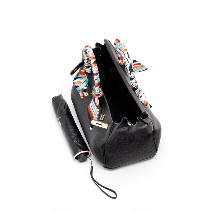 Amelia | Women’s Handbag with a Structured Top Handle Design