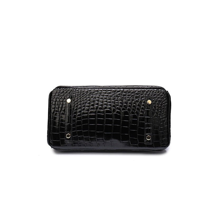 Amelia | Women’s Handbag with a Structured Top Handle Design