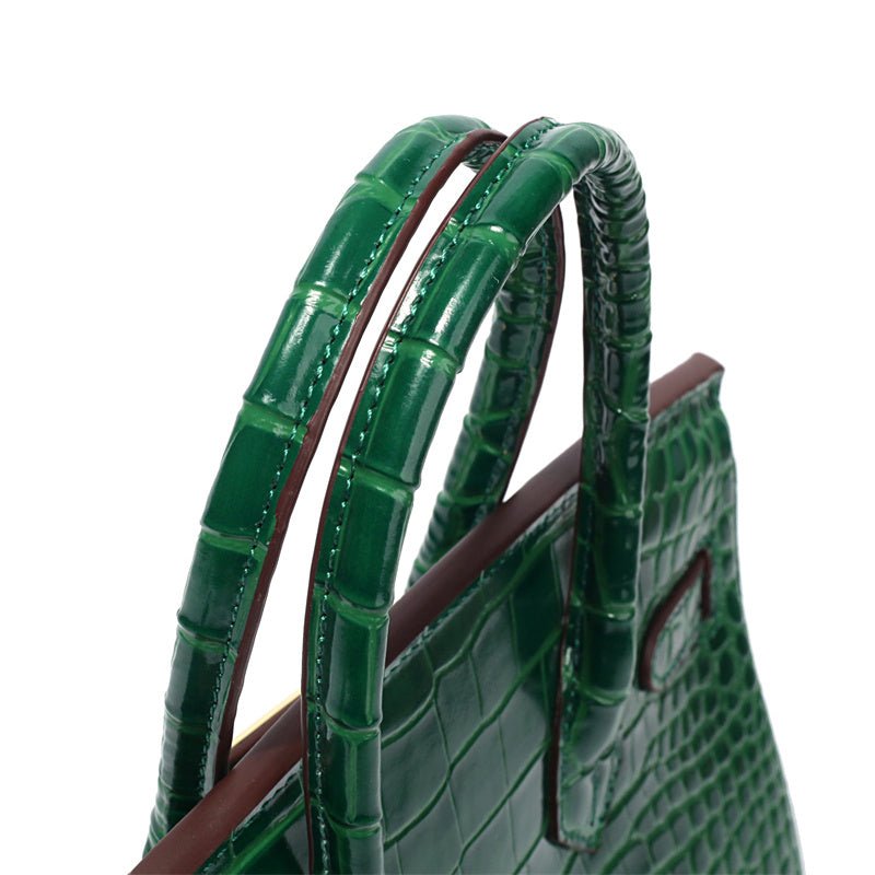 Amelia | Women’s Handbag with a Structured Top Handle Design